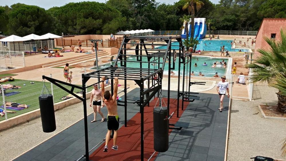 Mobil-Home Camping Oasis Roquebrune-sur Argens Exteriör bild